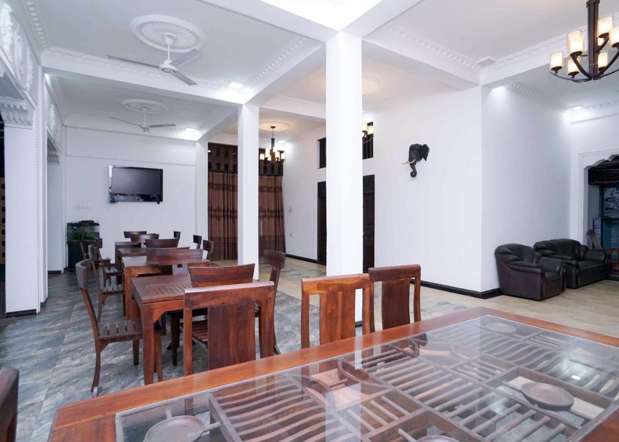 Shirantha Hotel Галле Экстерьер фото